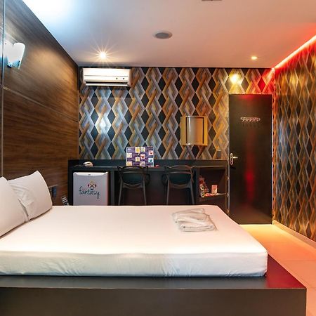 Motel Fantasy 3 (Adults Only) 벨루오리존치 외부 사진