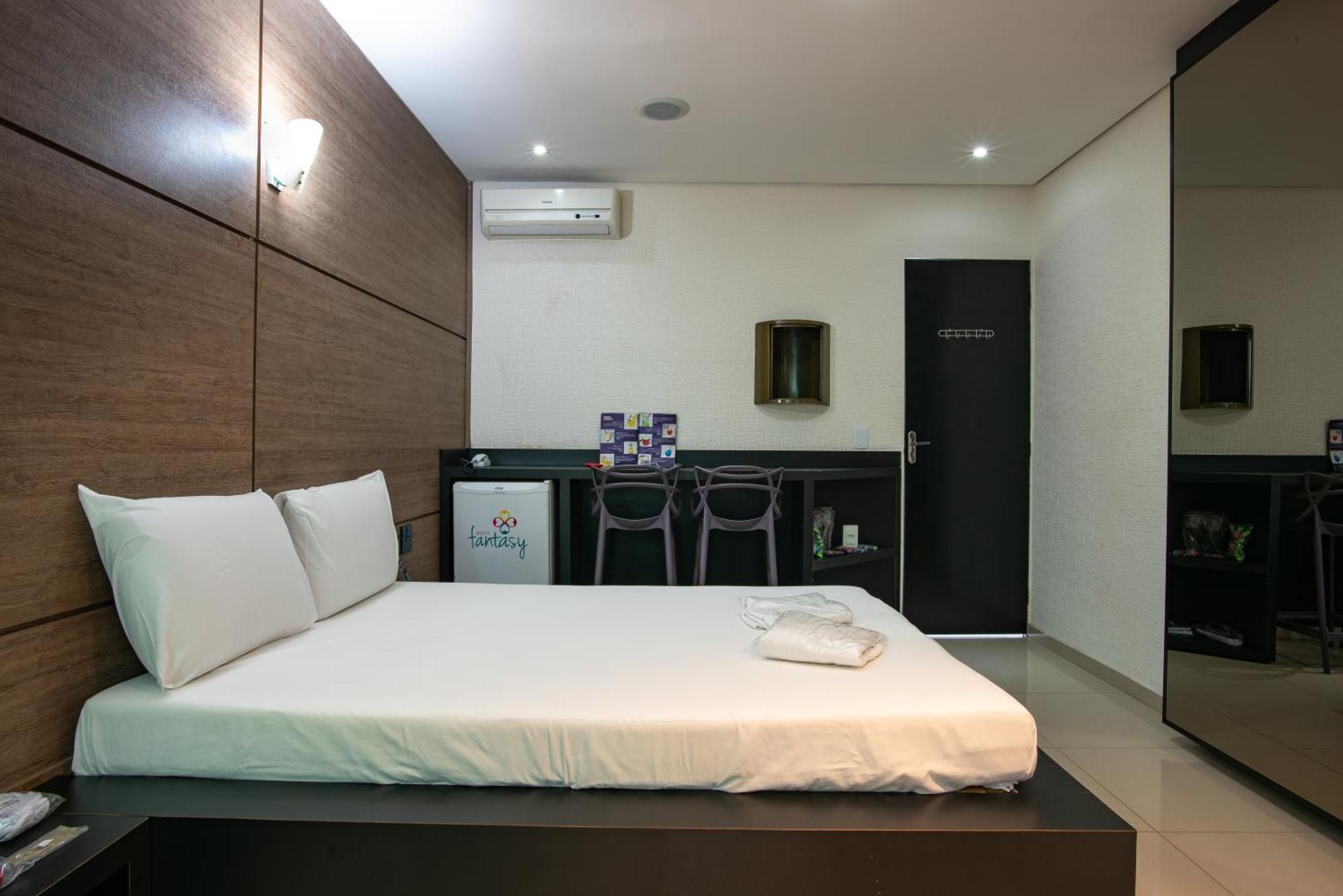 Motel Fantasy 3 (Adults Only) 벨루오리존치 외부 사진