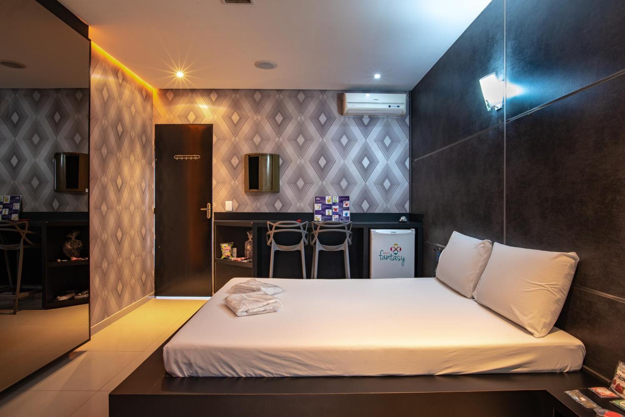 Motel Fantasy 3 (Adults Only) 벨루오리존치 외부 사진