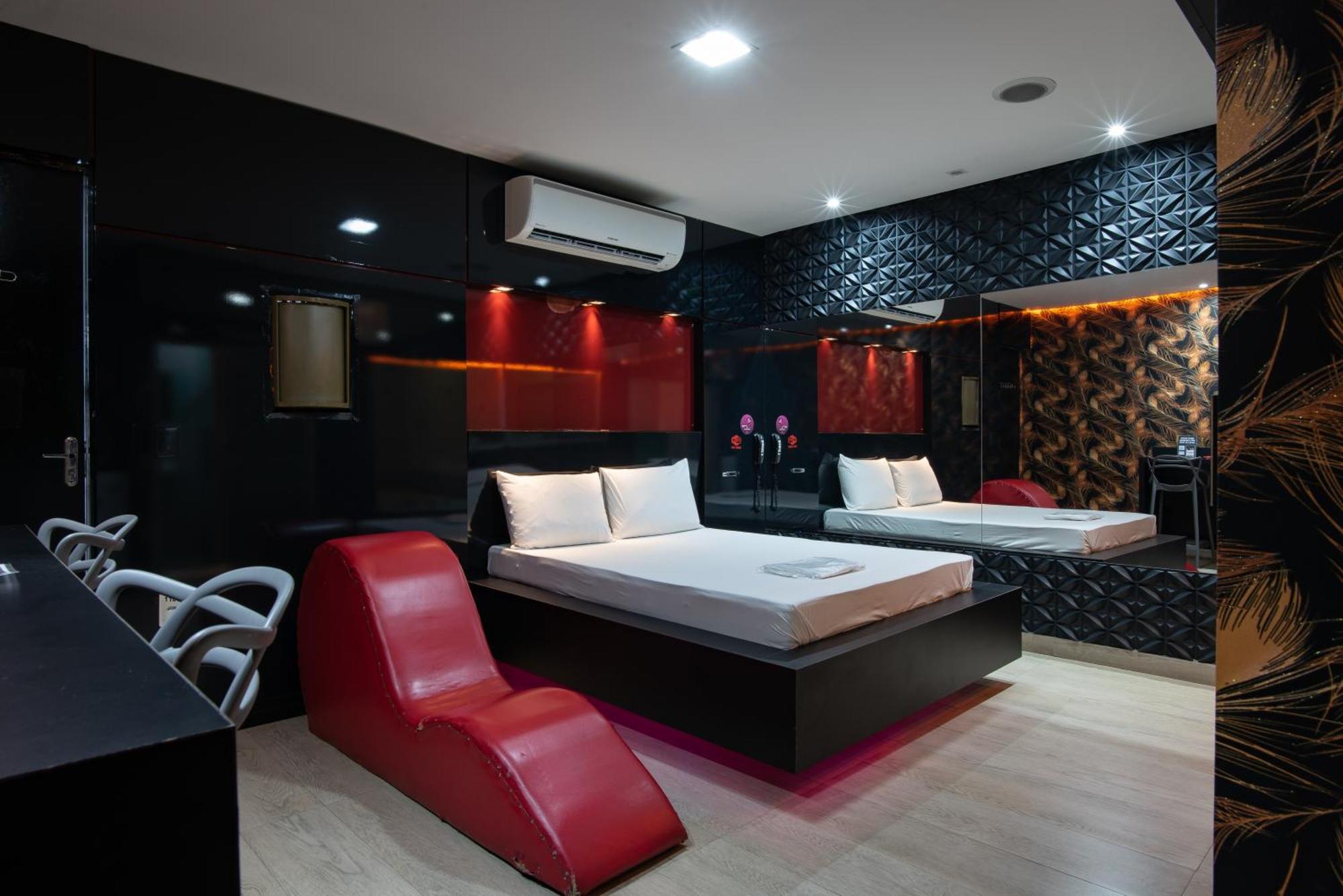 Motel Fantasy 3 (Adults Only) 벨루오리존치 외부 사진