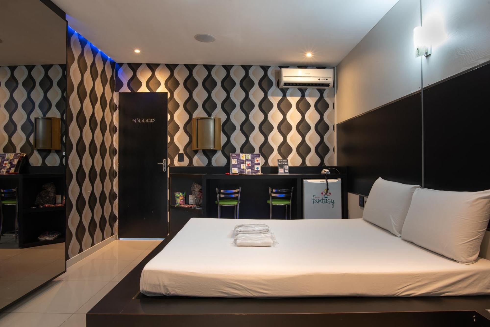 Motel Fantasy 3 (Adults Only) 벨루오리존치 외부 사진