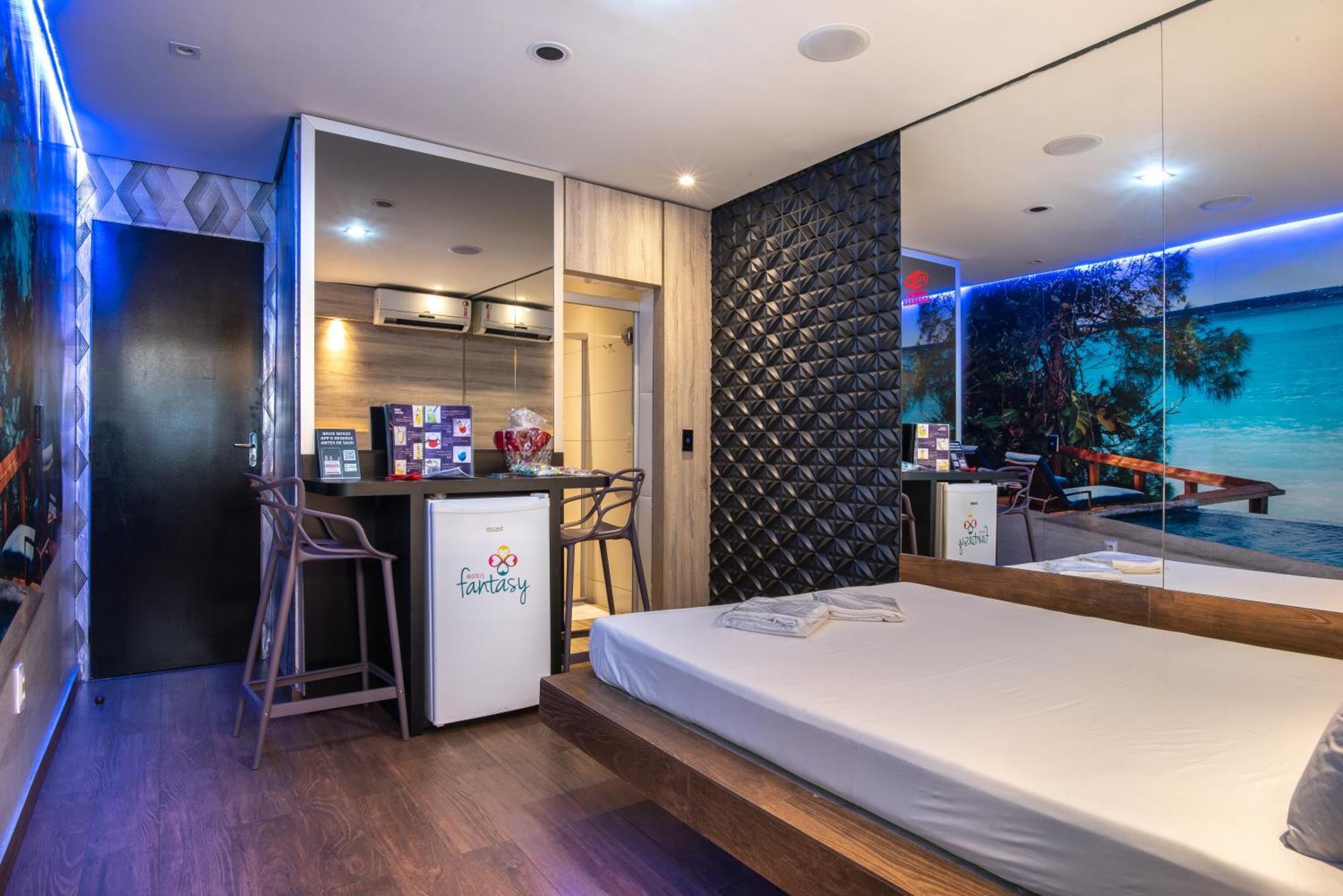 Motel Fantasy 3 (Adults Only) 벨루오리존치 외부 사진