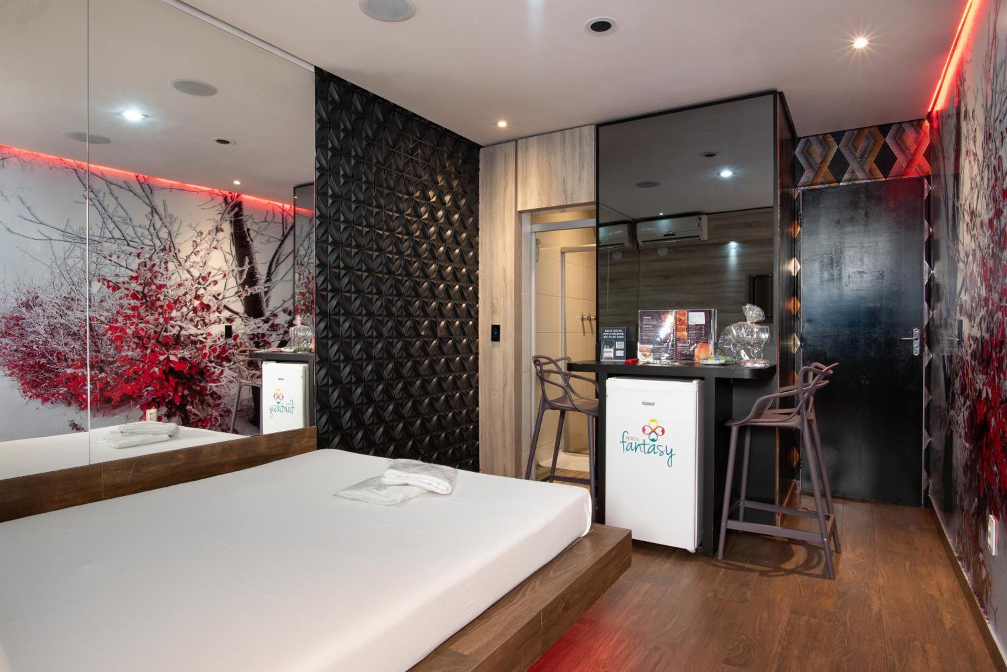 Motel Fantasy 3 (Adults Only) 벨루오리존치 외부 사진