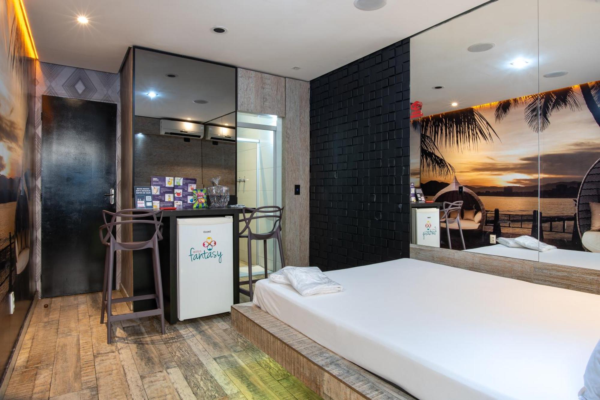 Motel Fantasy 3 (Adults Only) 벨루오리존치 외부 사진